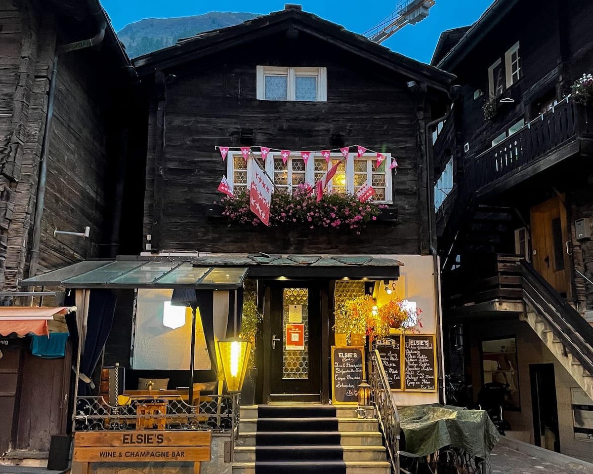 Cozy wine bars in Zermatt