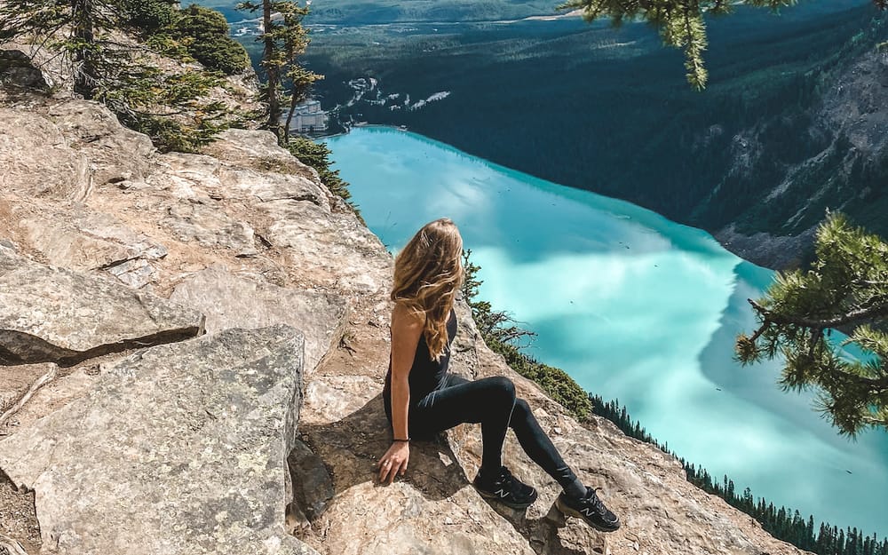 Lake Louise Hiking Guide: Lake Agnes Tea House & Big Beehive Hike