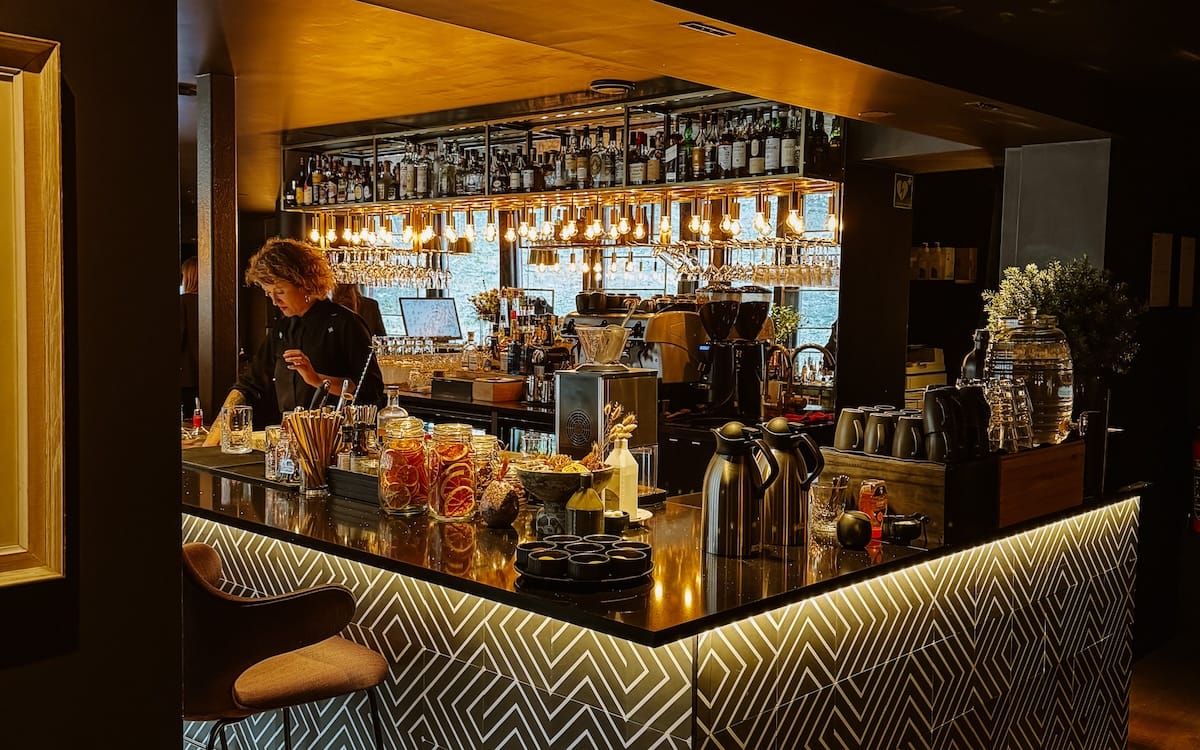 5 Fun Bars in Svalbard for an Arctic Nightcap